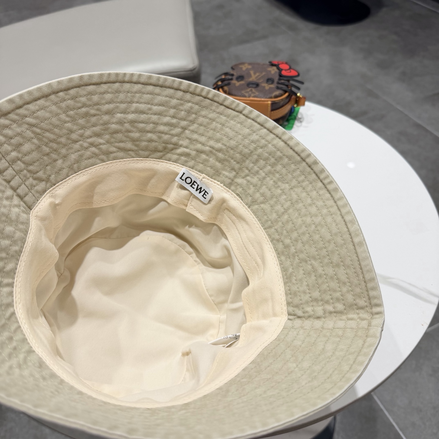 Loewe hat