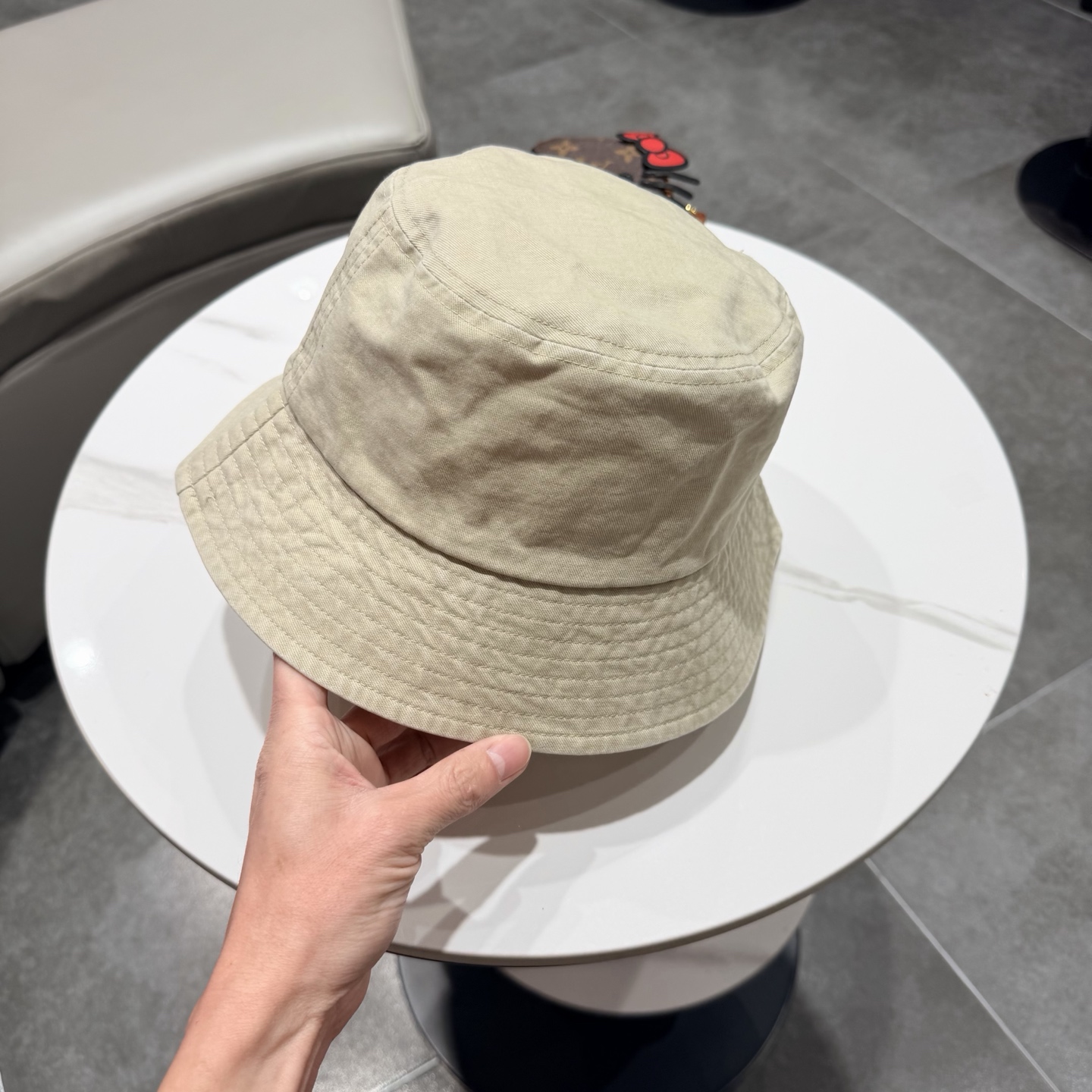 Loewe hat