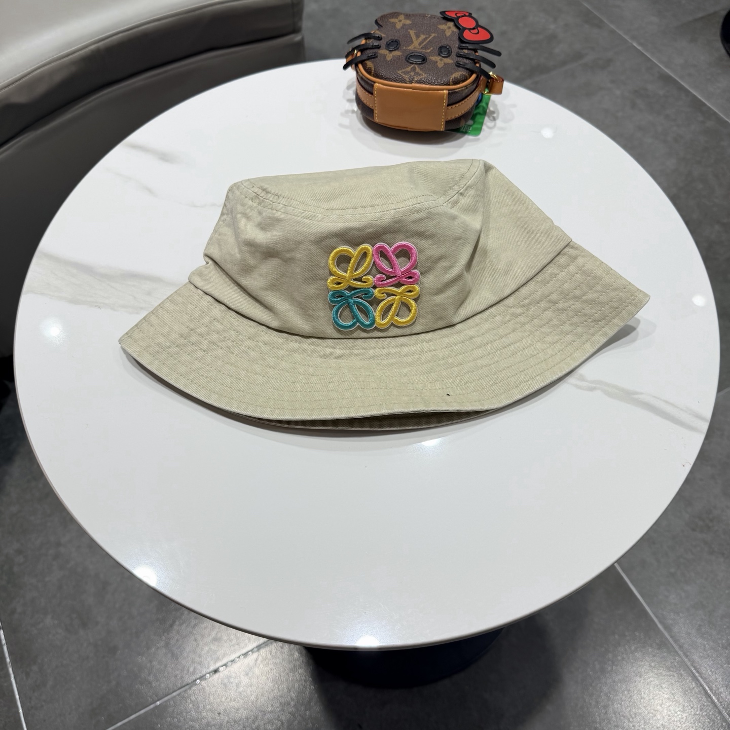 Loewe hat
