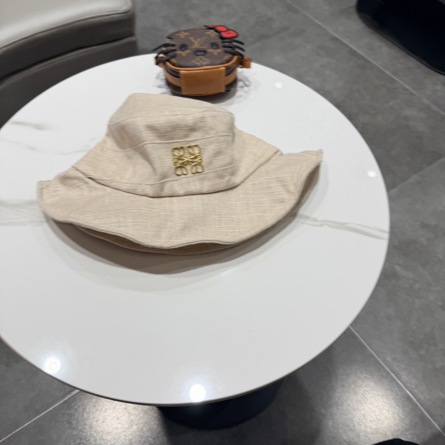 Loewe hat