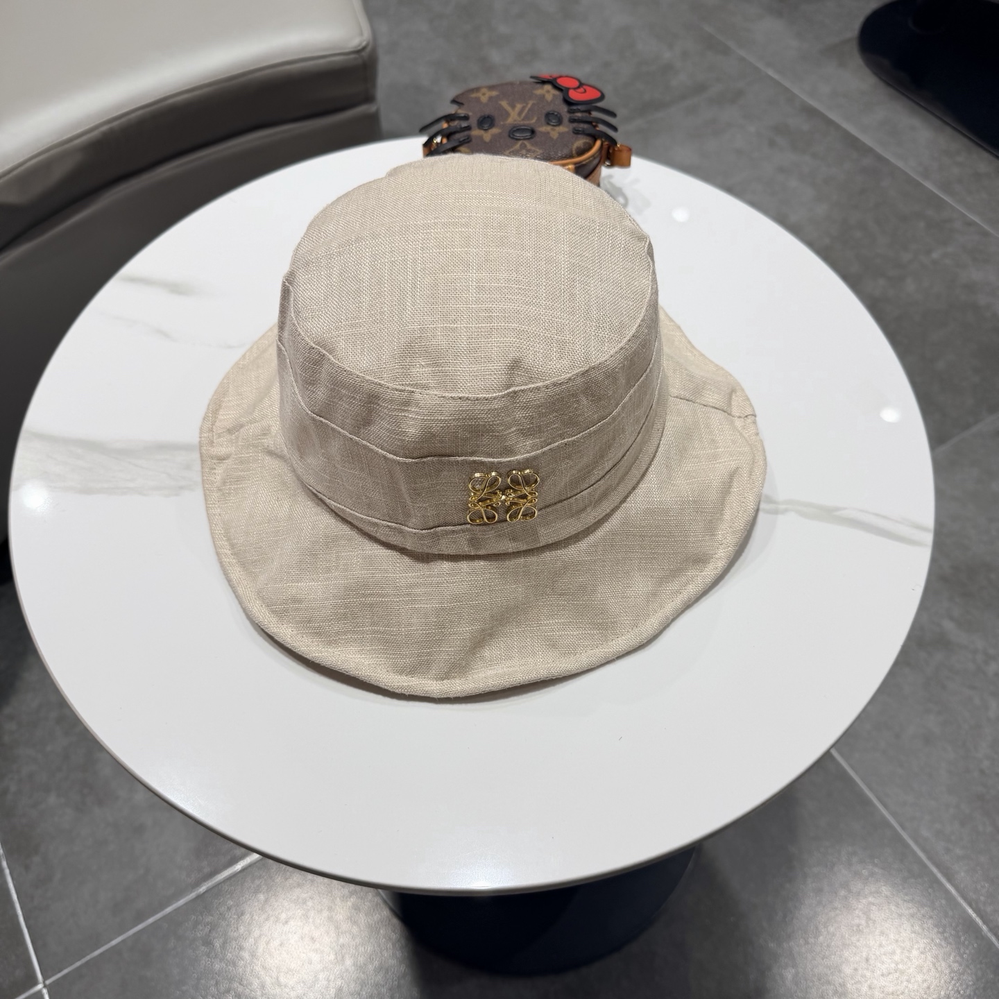 Loewe hat