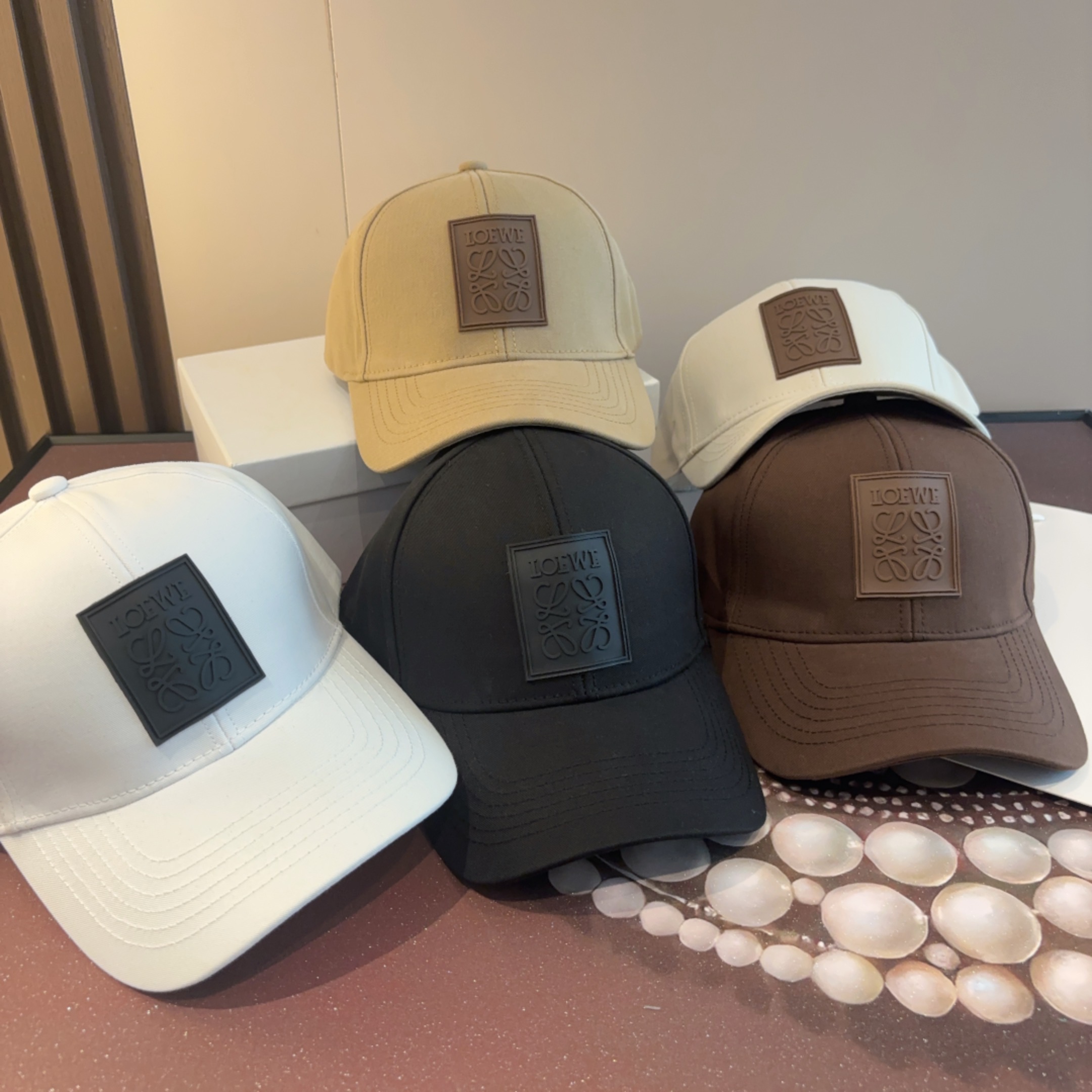 Loewe hat