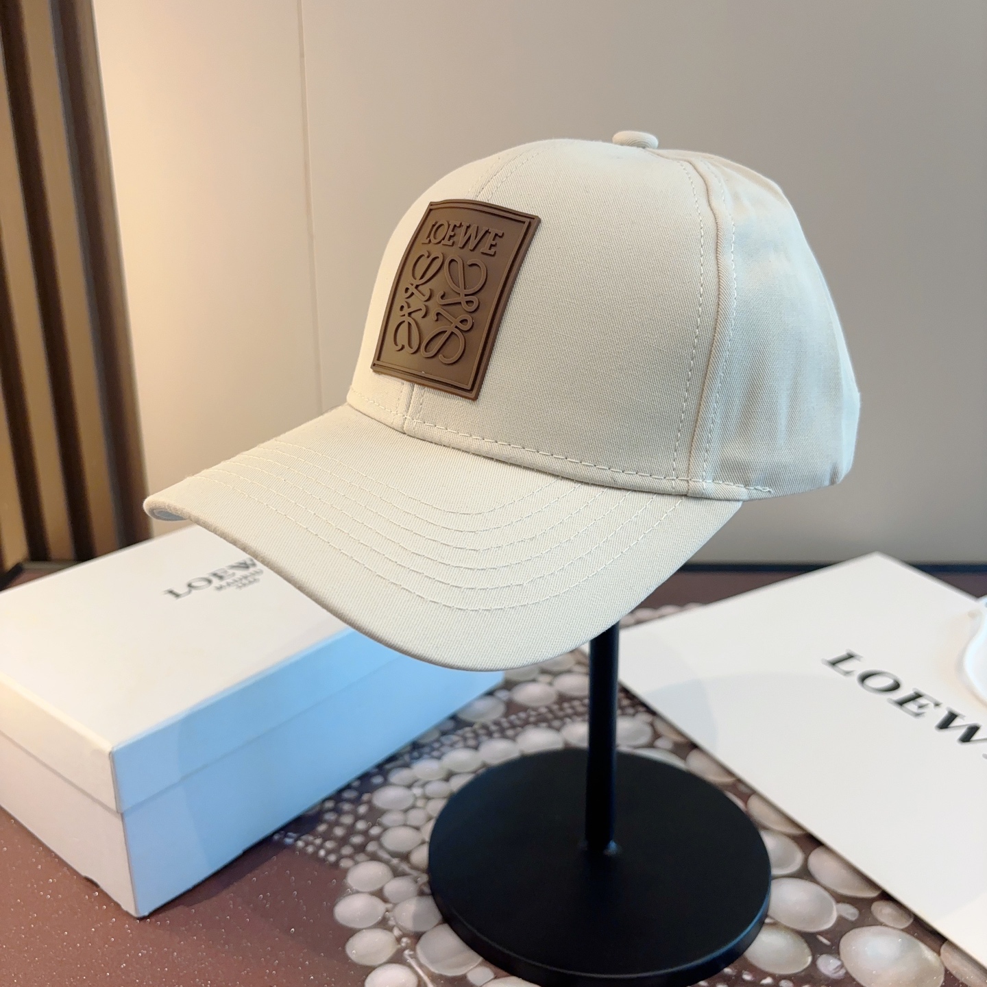 Loewe hat