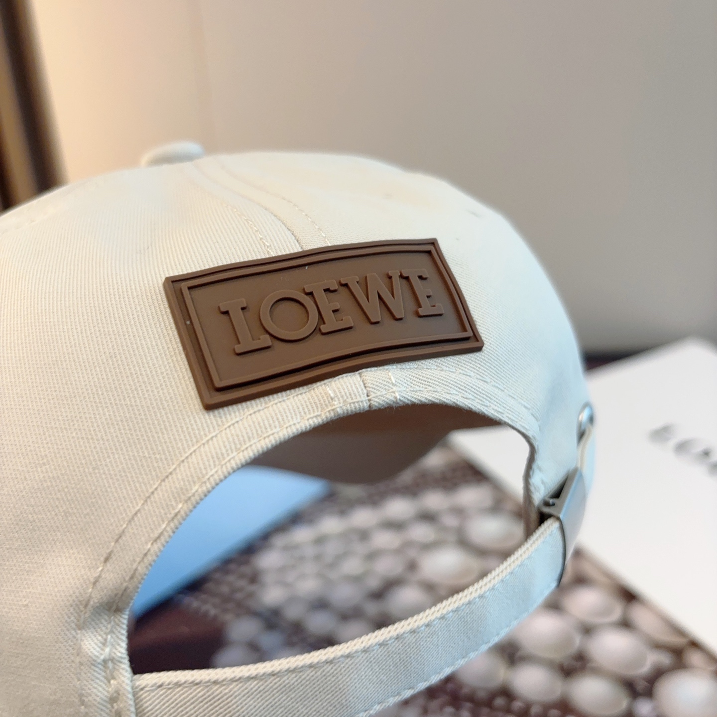 Loewe hat