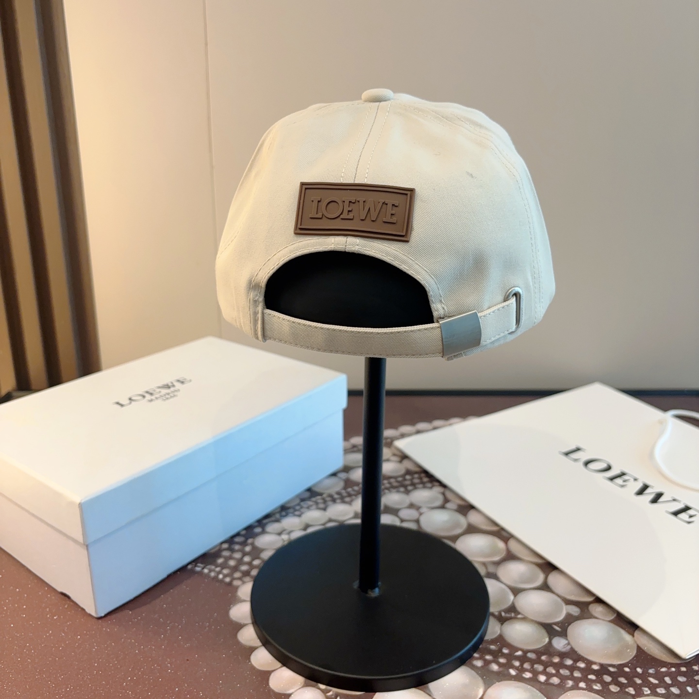 Loewe hat
