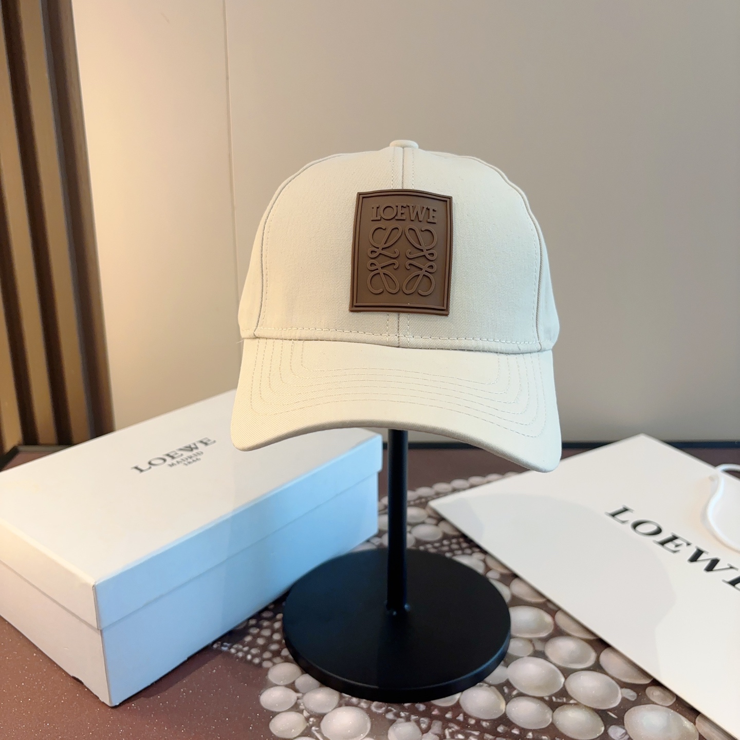 Loewe hat