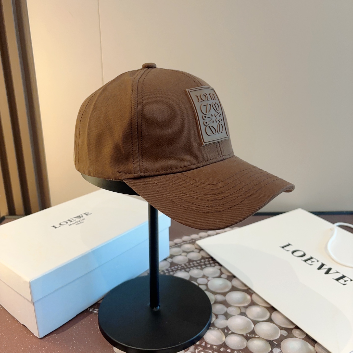 Loewe hat
