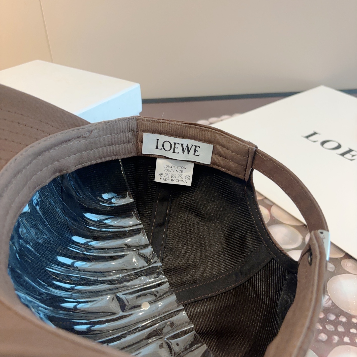 Loewe hat
