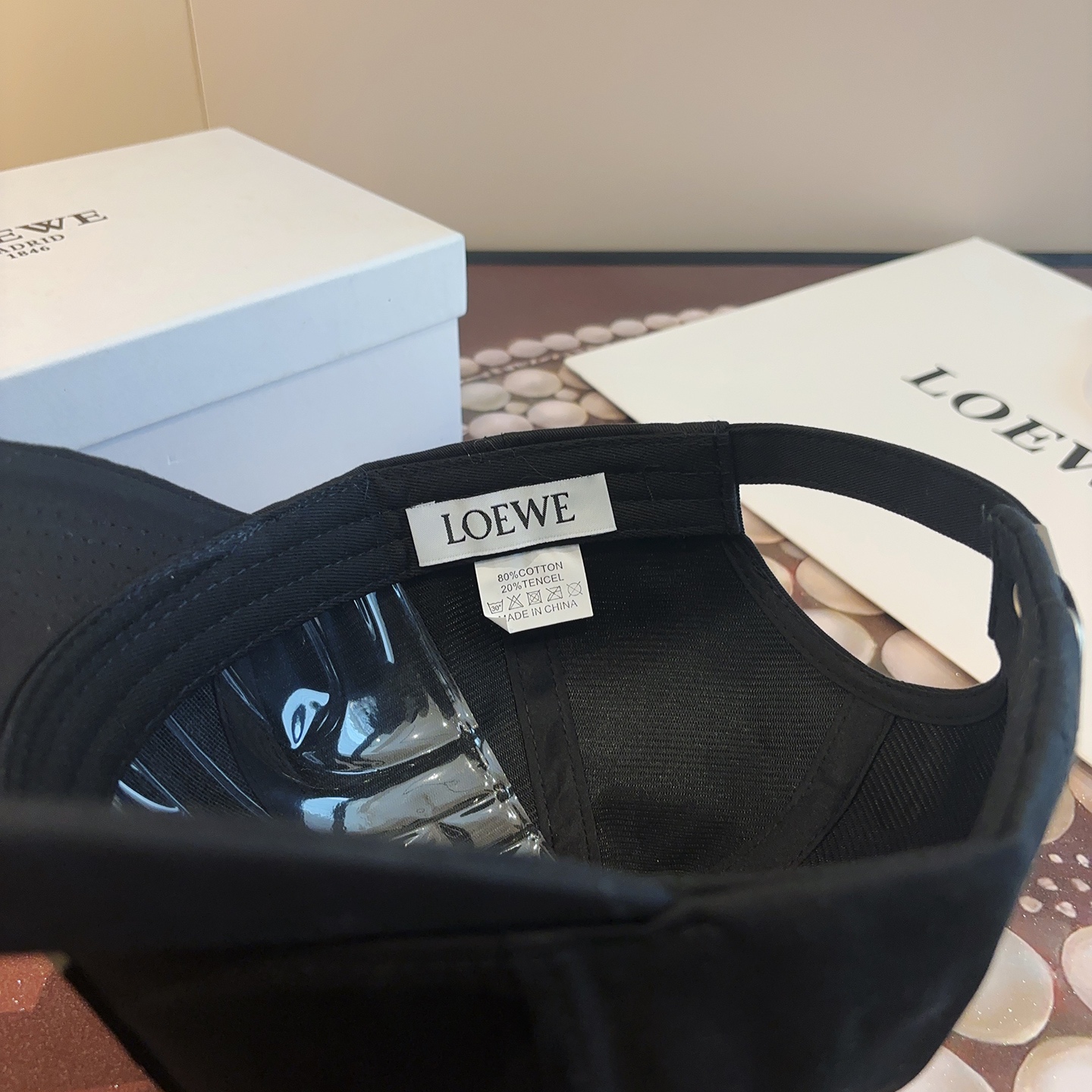Loewe hat
