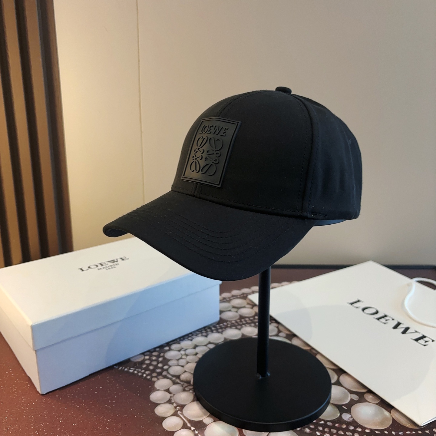 Loewe hat