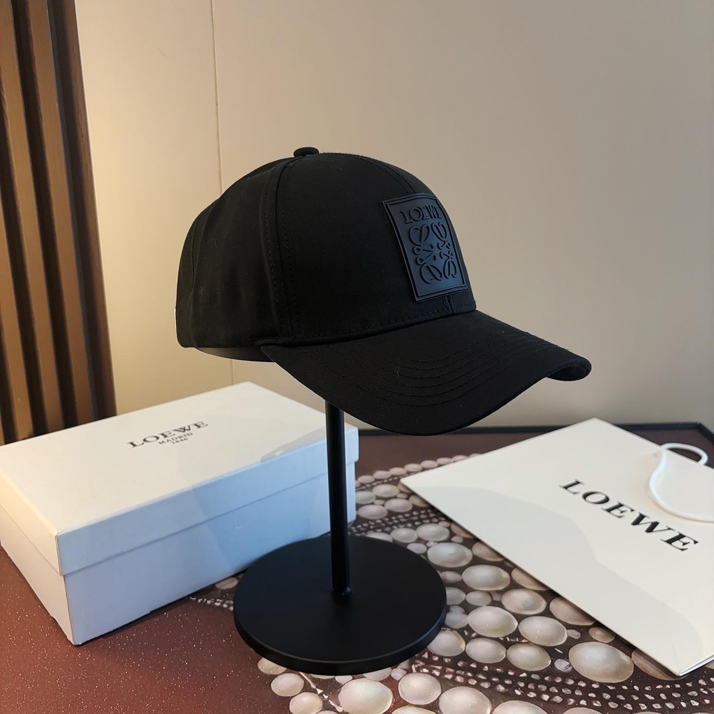 Loewe hat