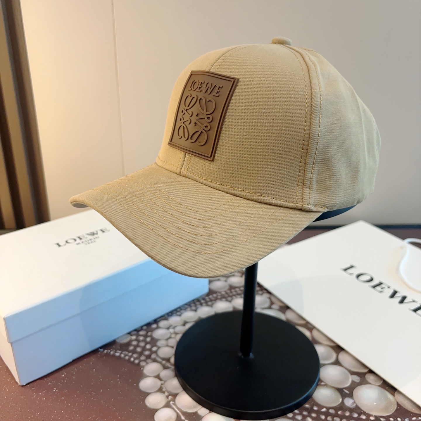 Loewe hat