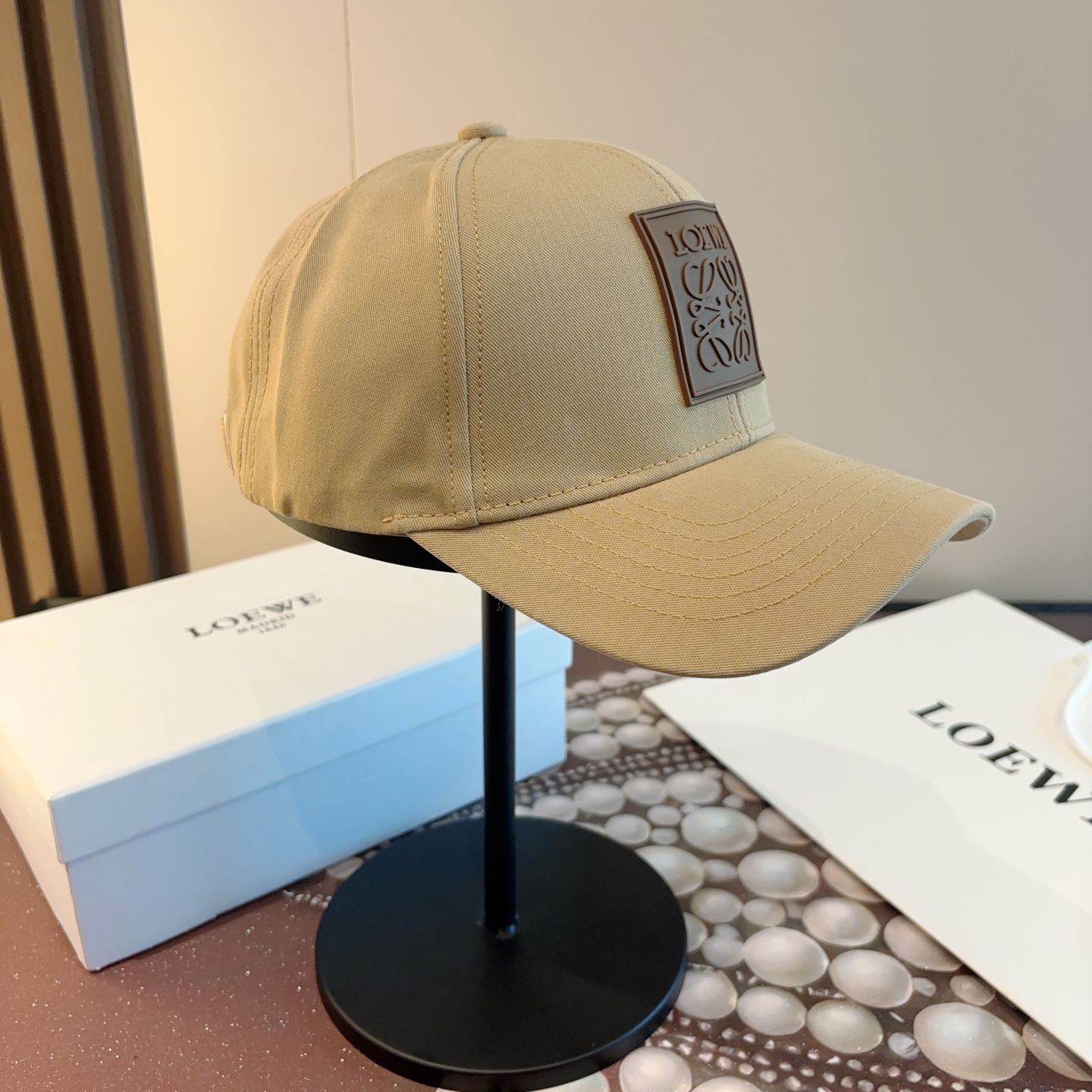 Loewe hat