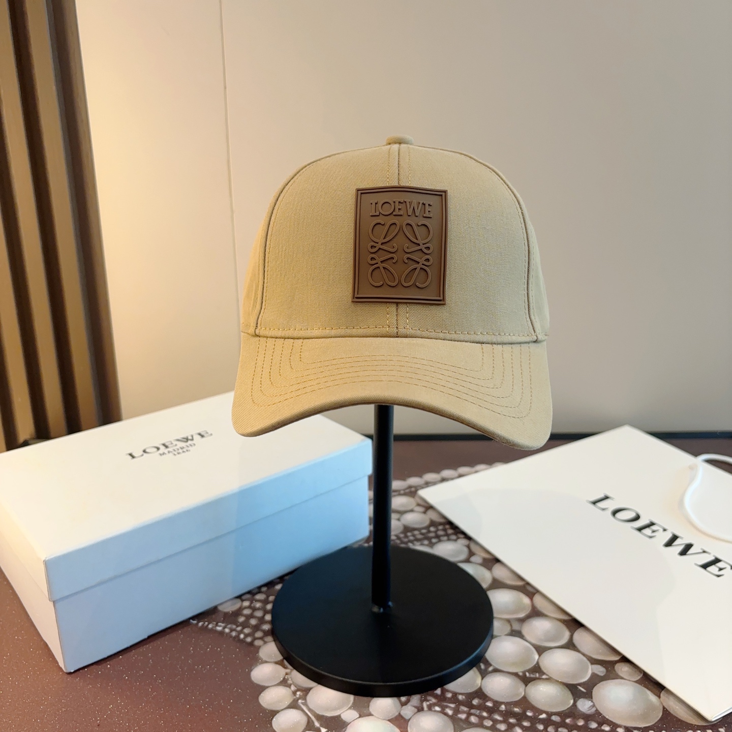 Loewe hat