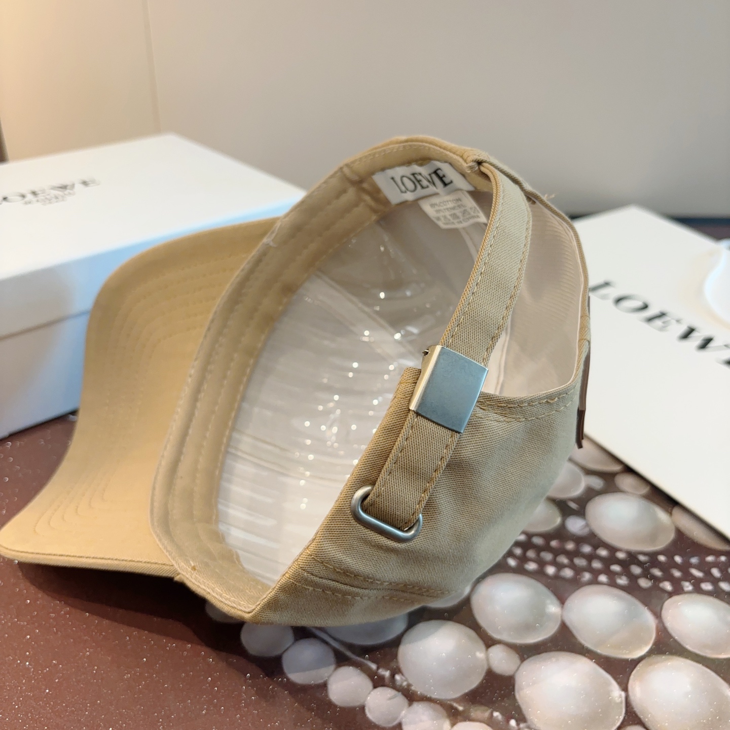 Loewe hat