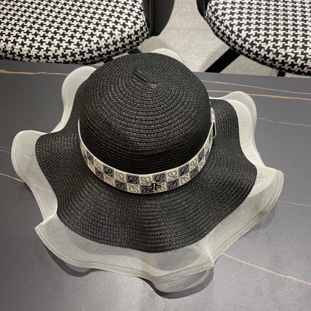 Loewe hat