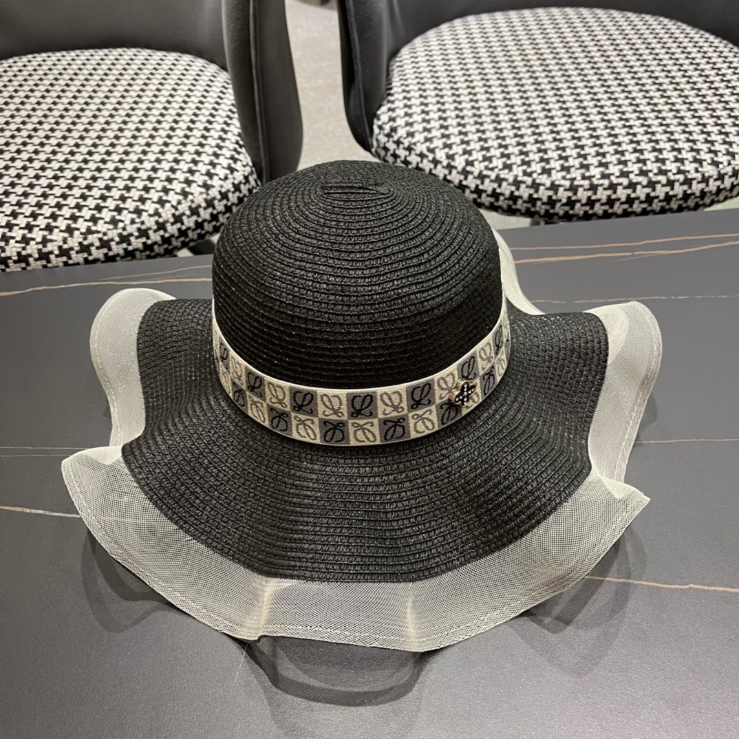 Loewe hat