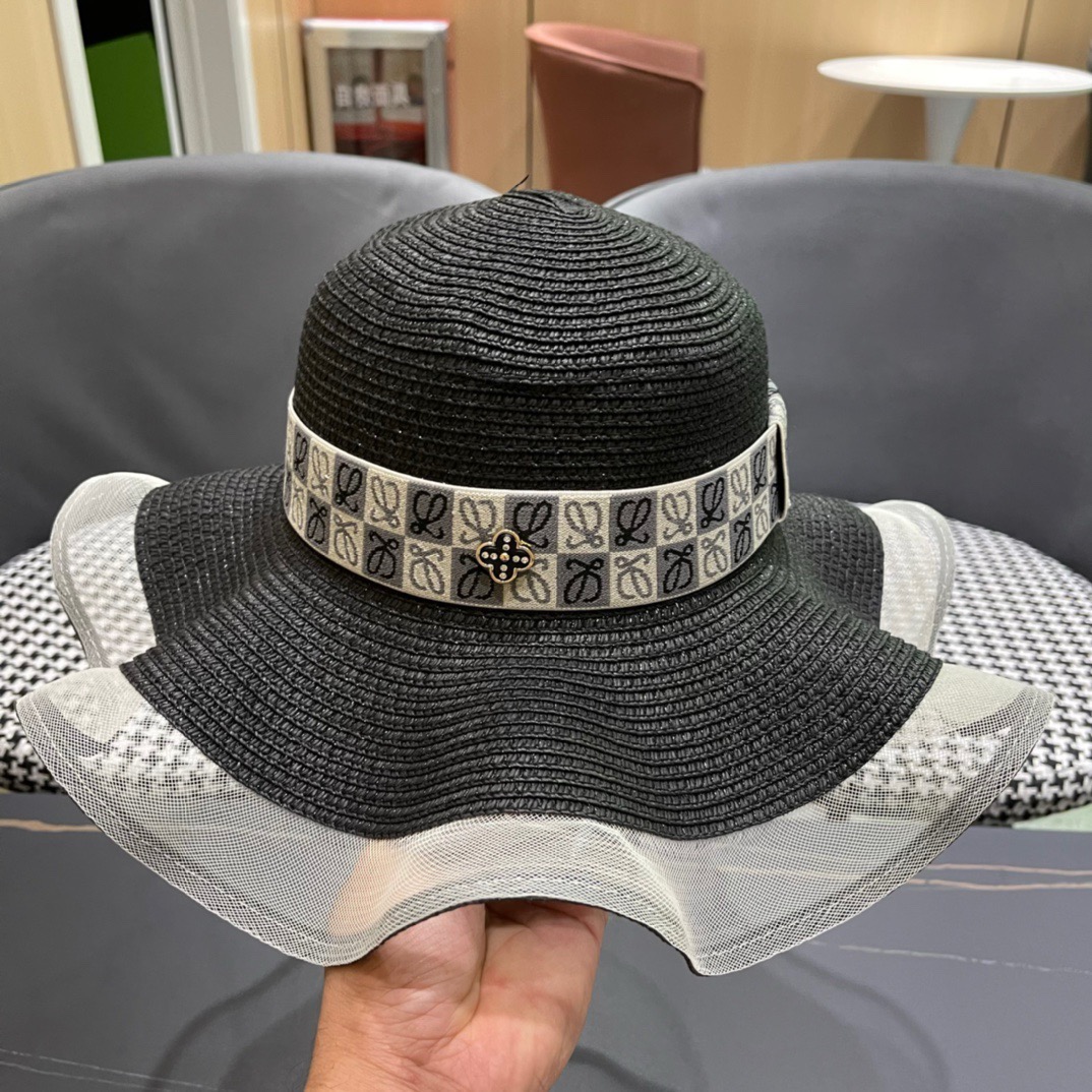 Loewe hat