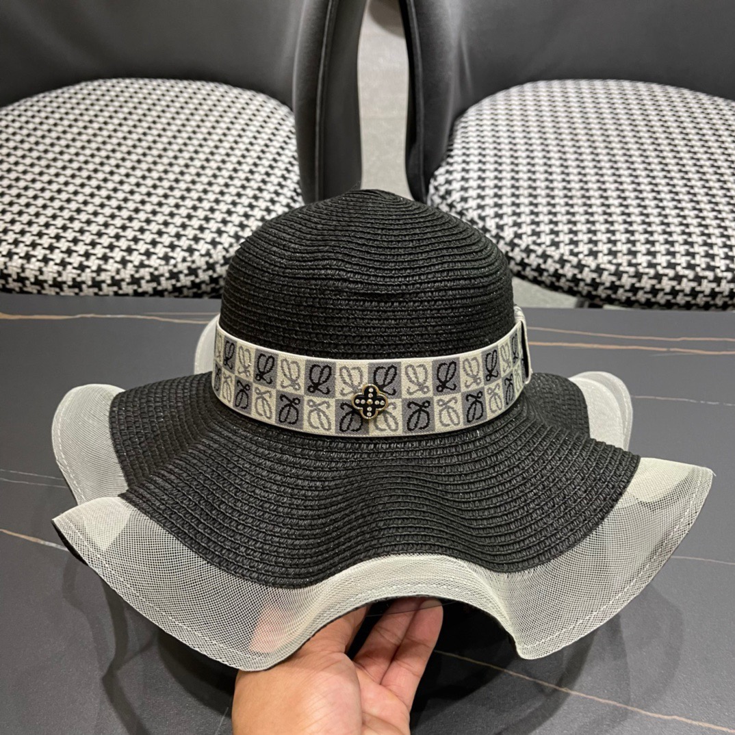 Loewe hat