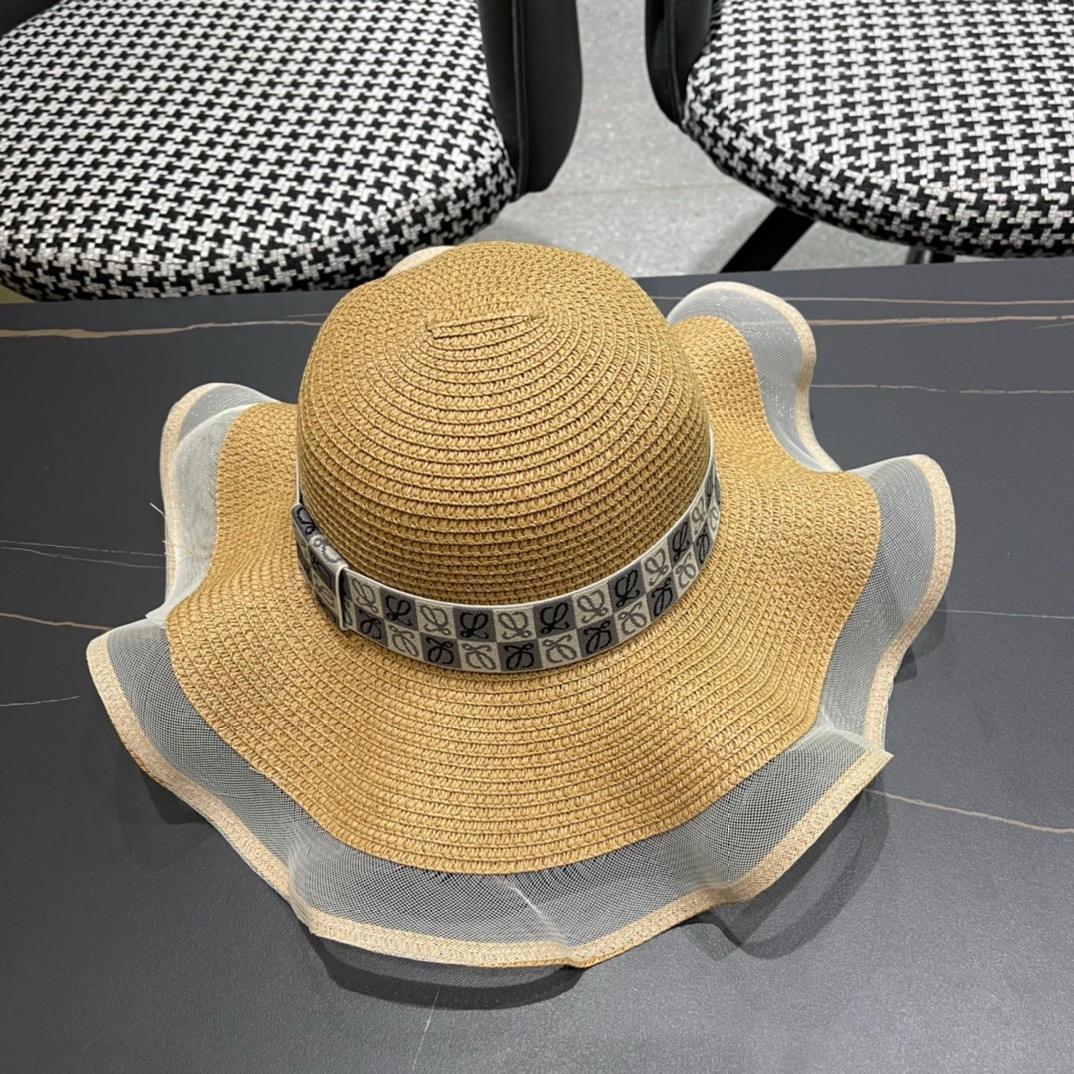 Loewe hat