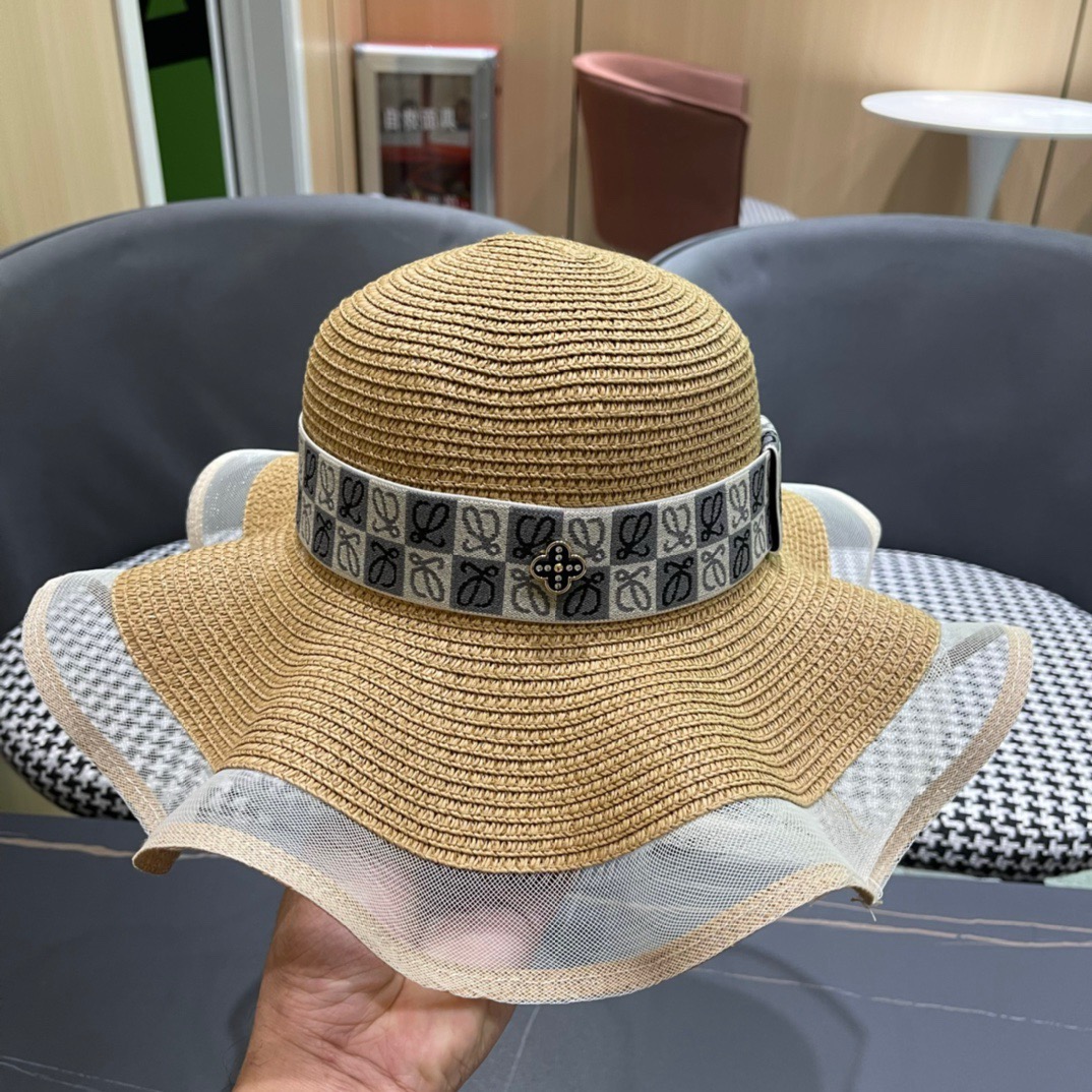 Loewe hat