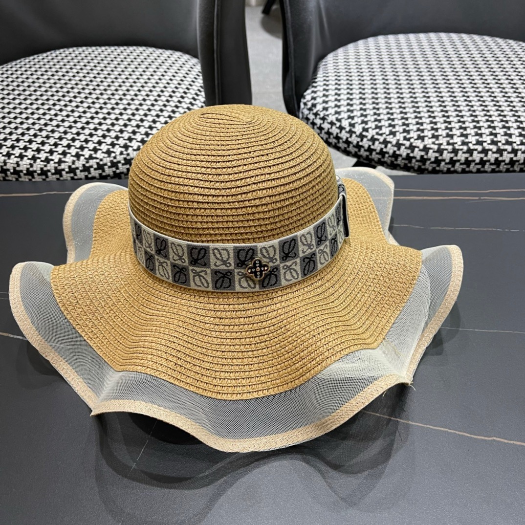 Loewe hat