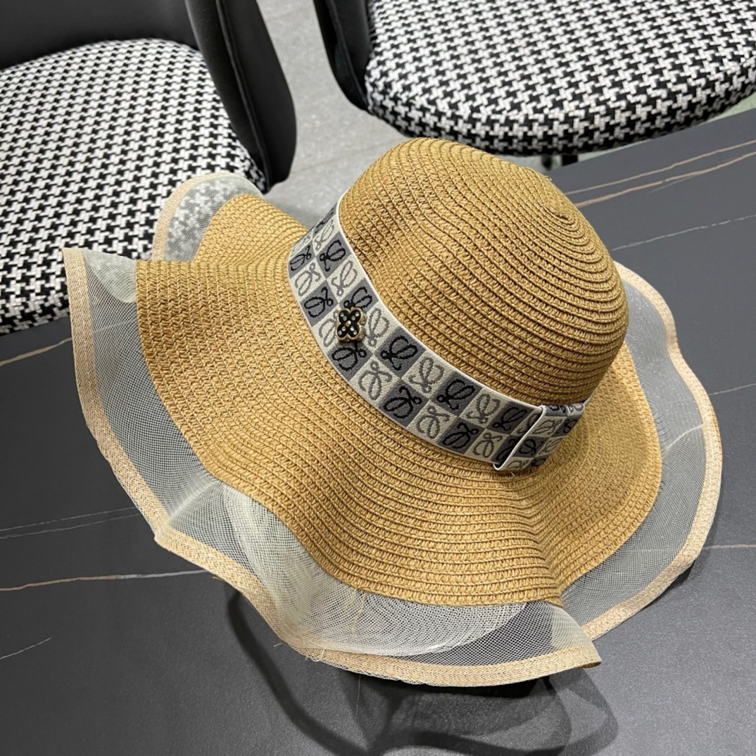 Loewe hat
