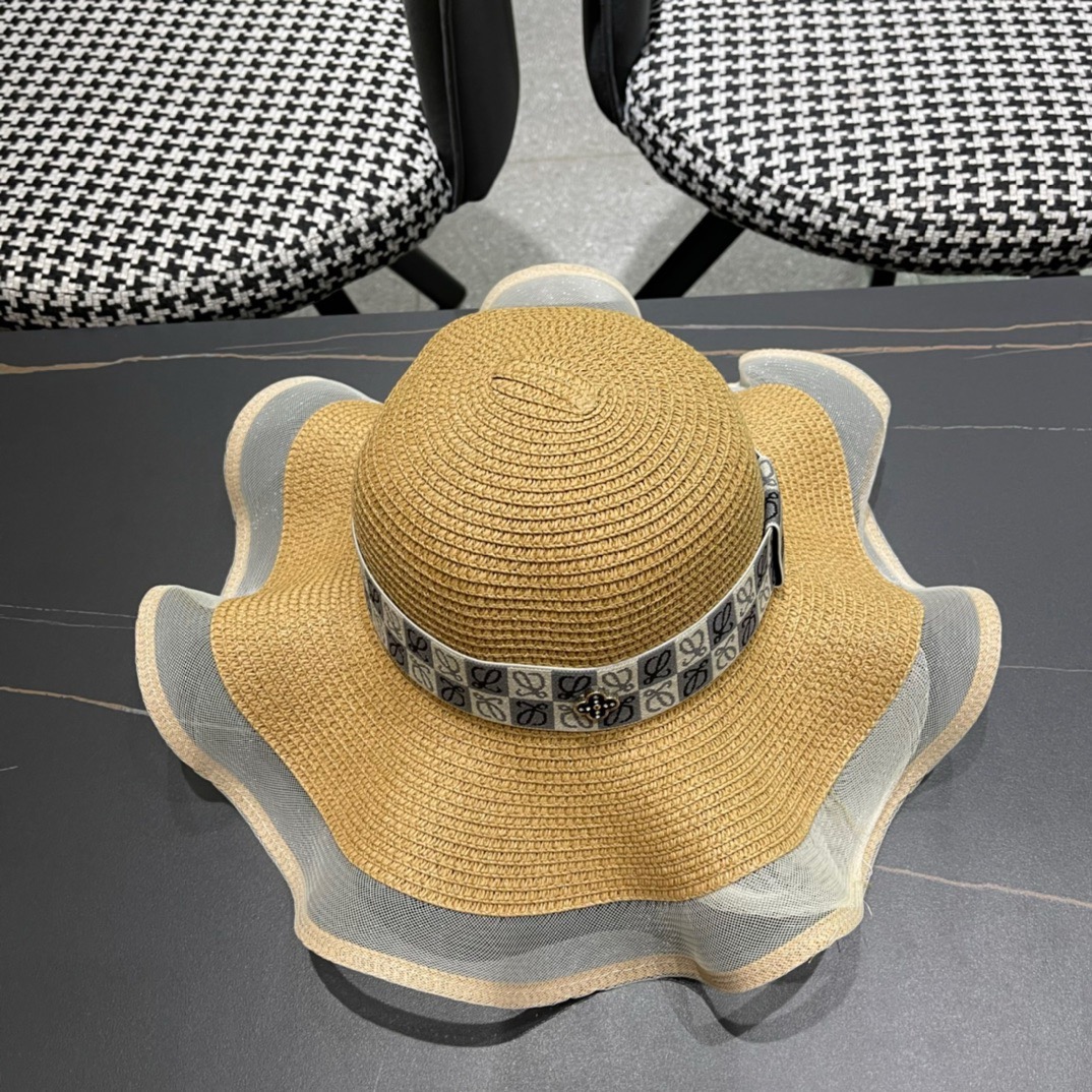 Loewe hat