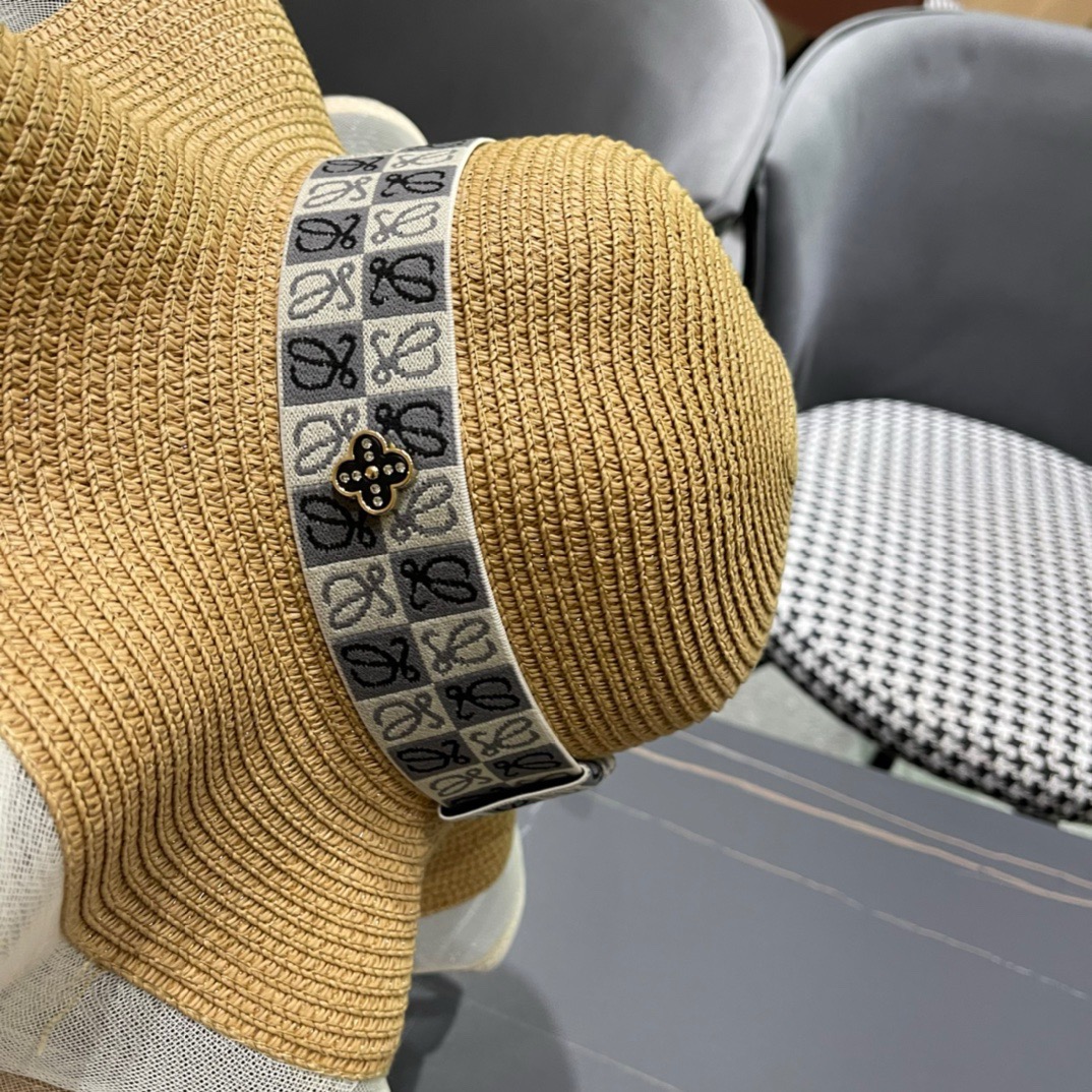 Loewe hat