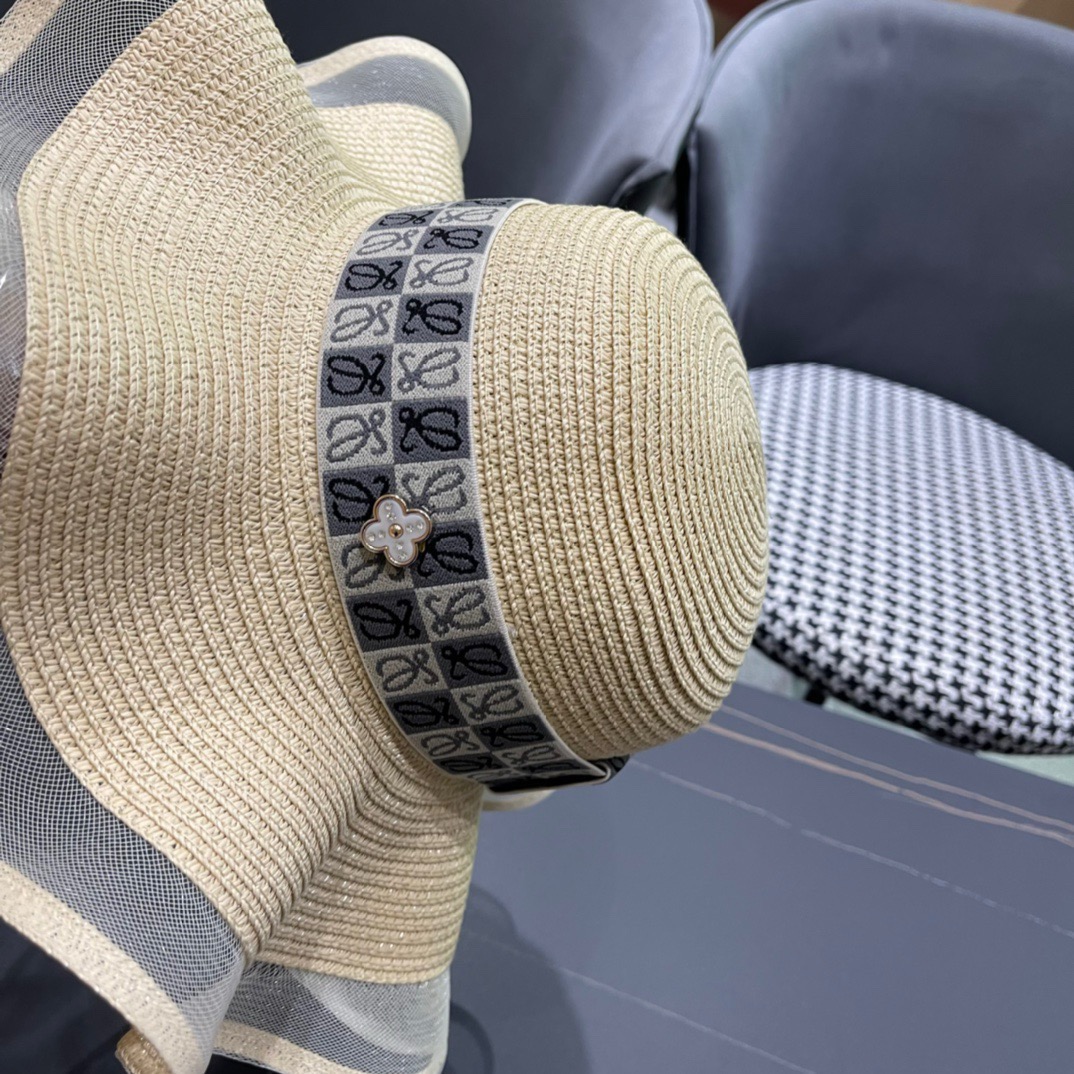 Loewe hat