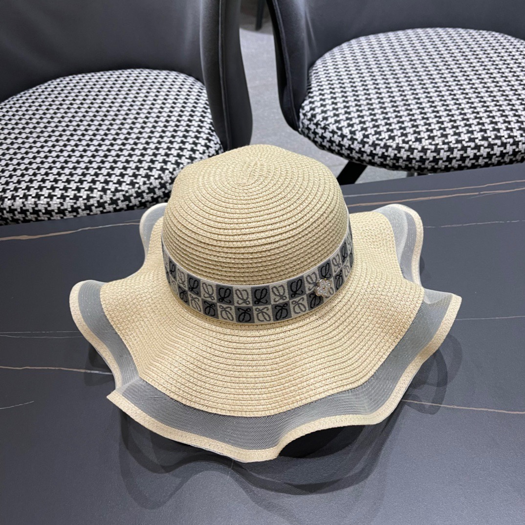 Loewe hat
