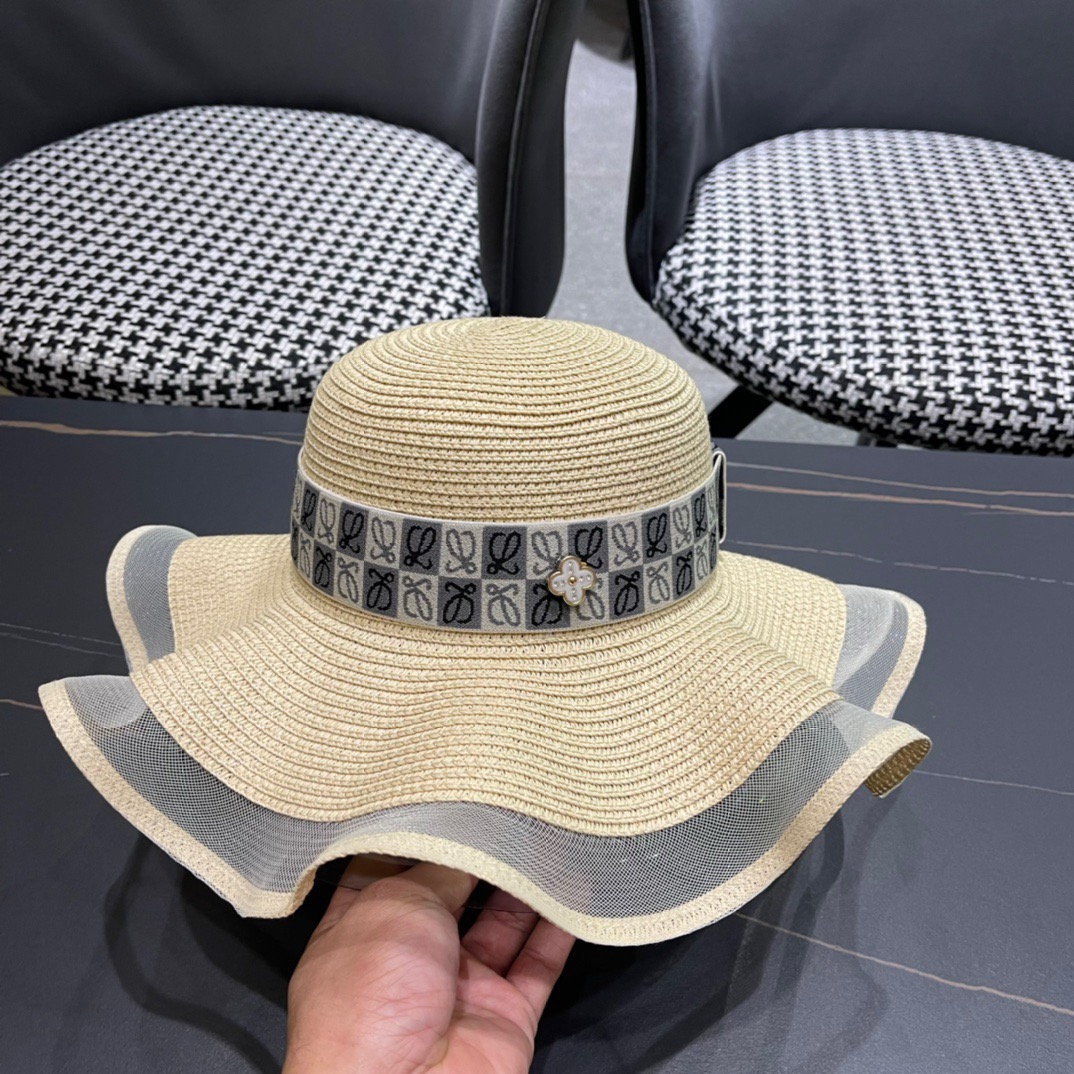 Loewe hat