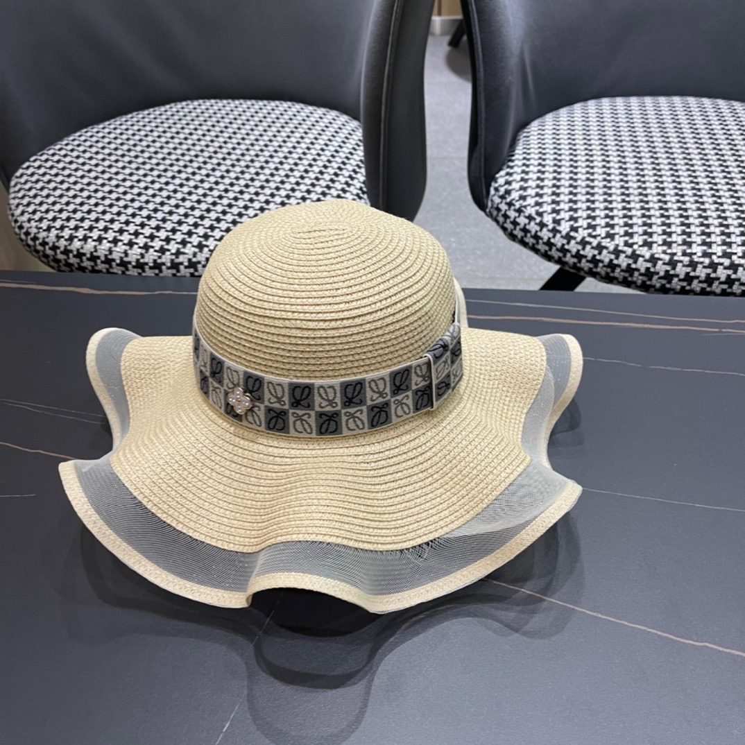 Loewe hat