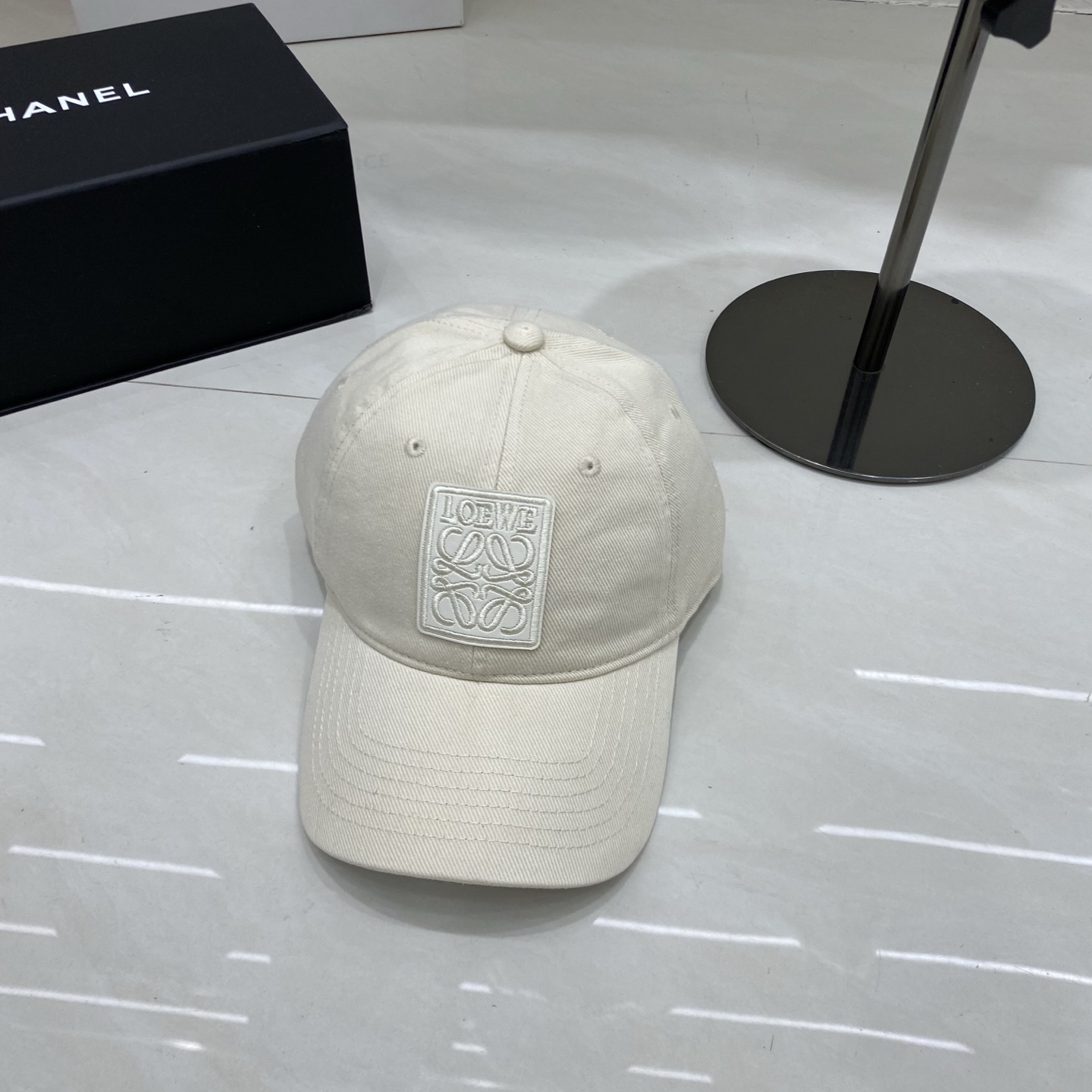 Loewe hat