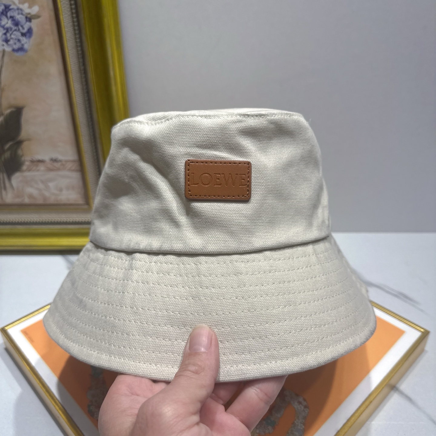 Loewe hat