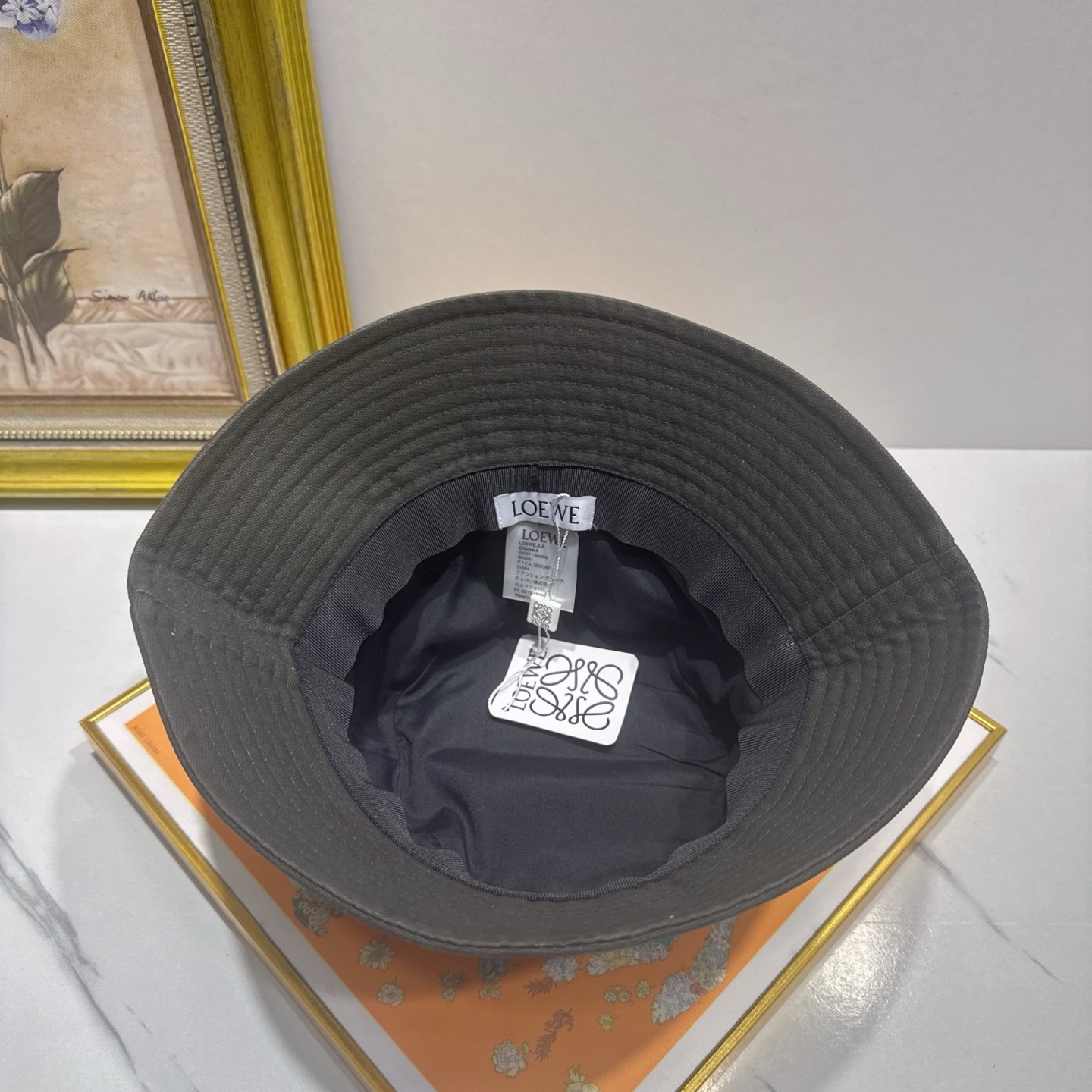 Loewe hat
