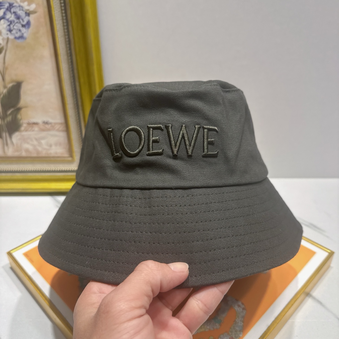 Loewe hat