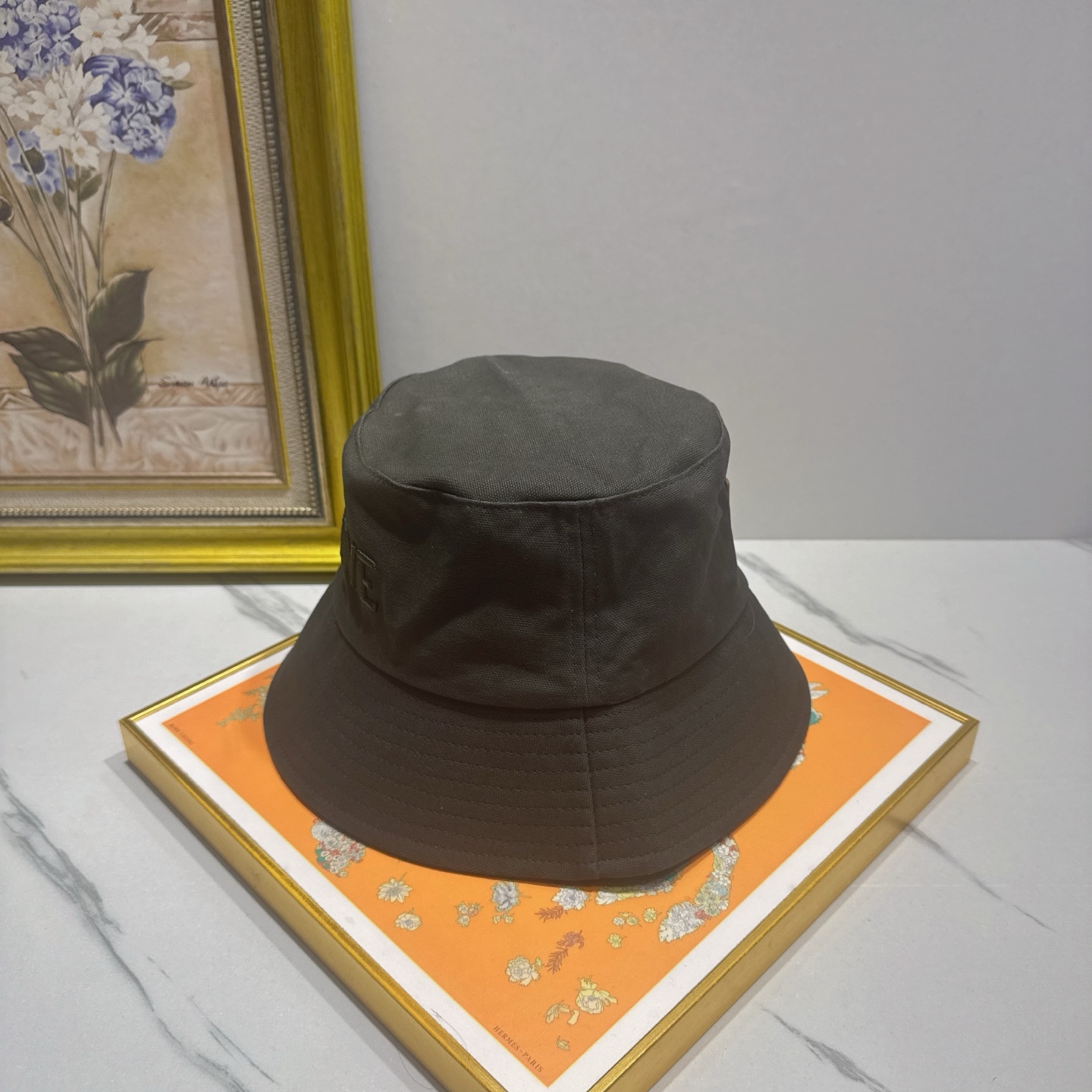Loewe hat