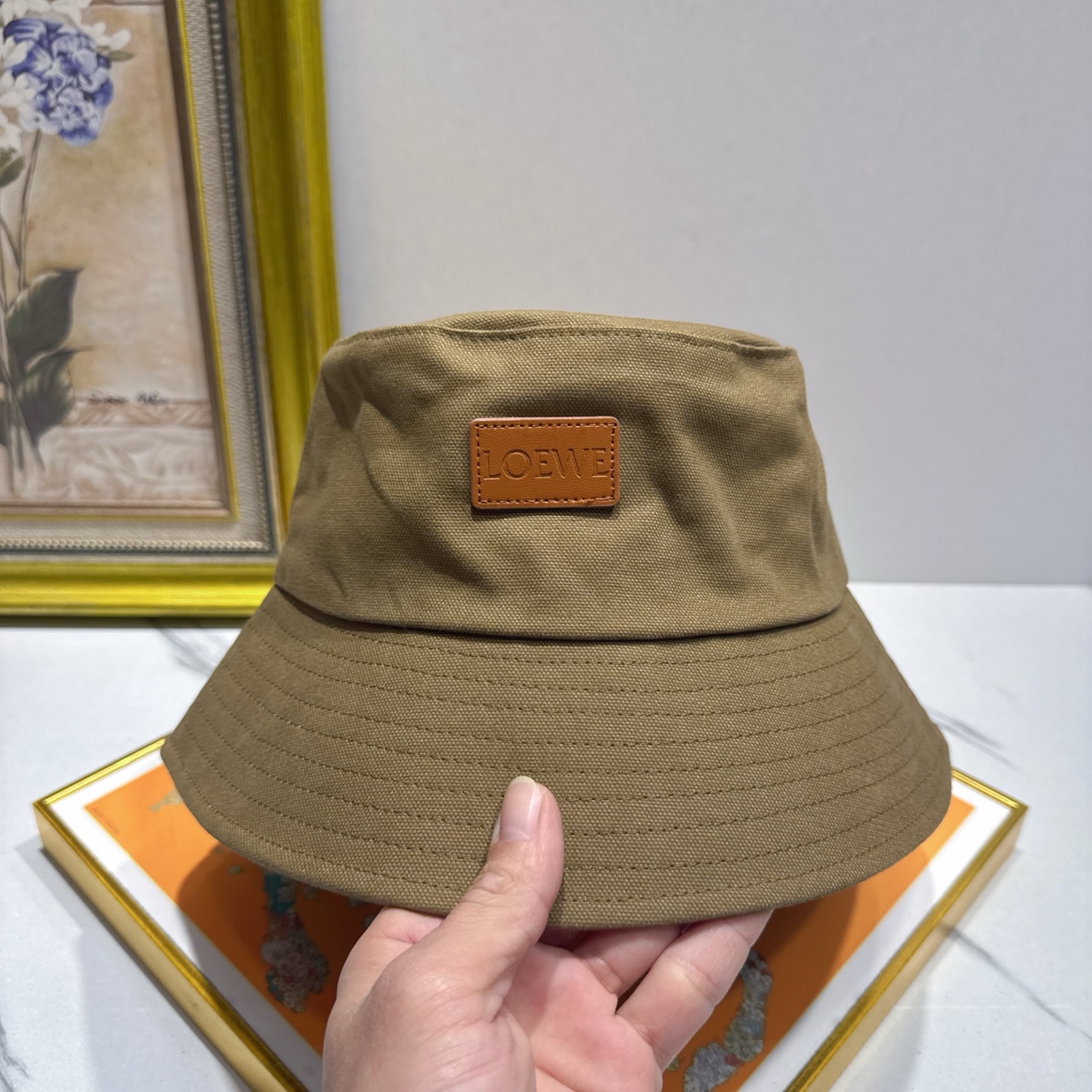 Loewe hat