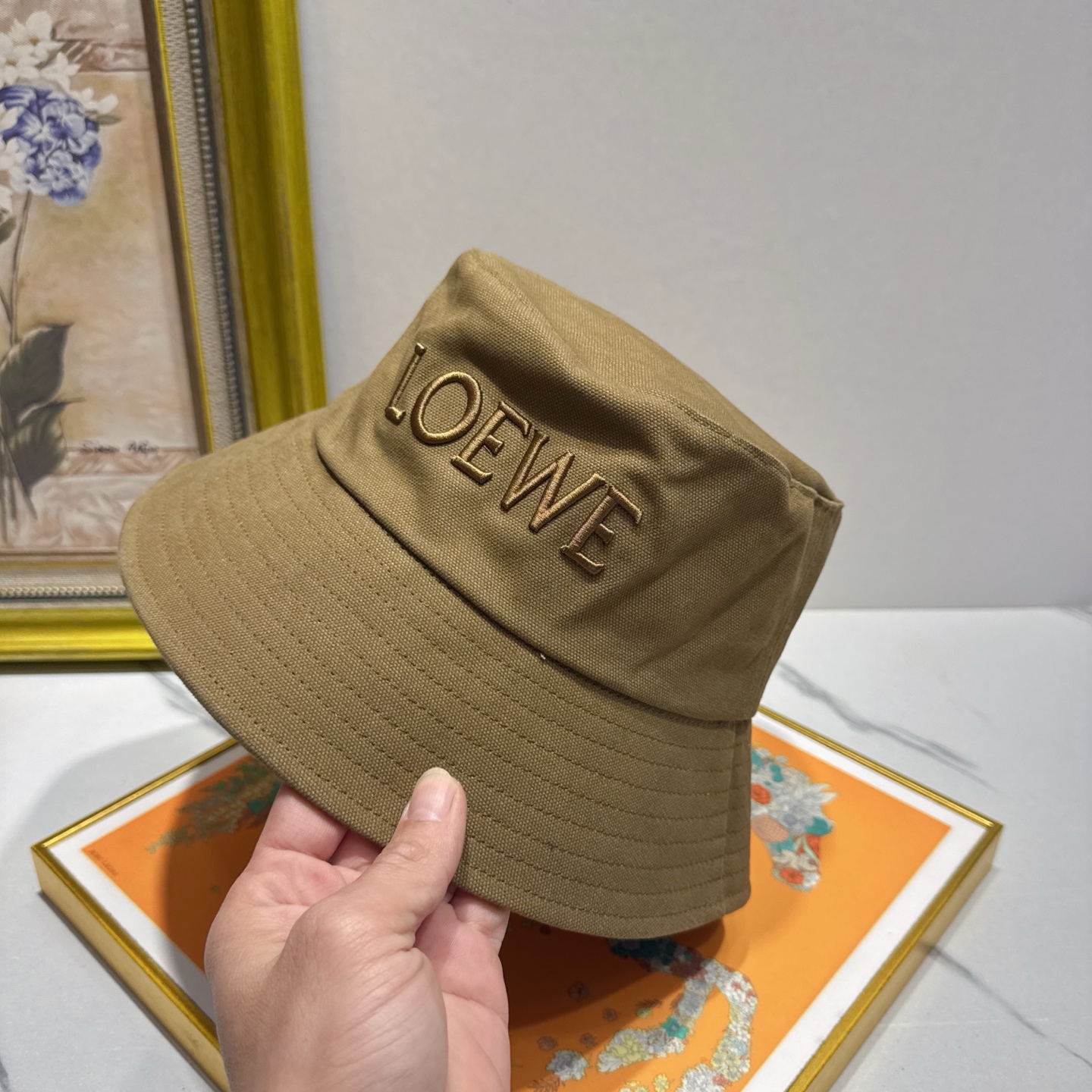 Loewe hat