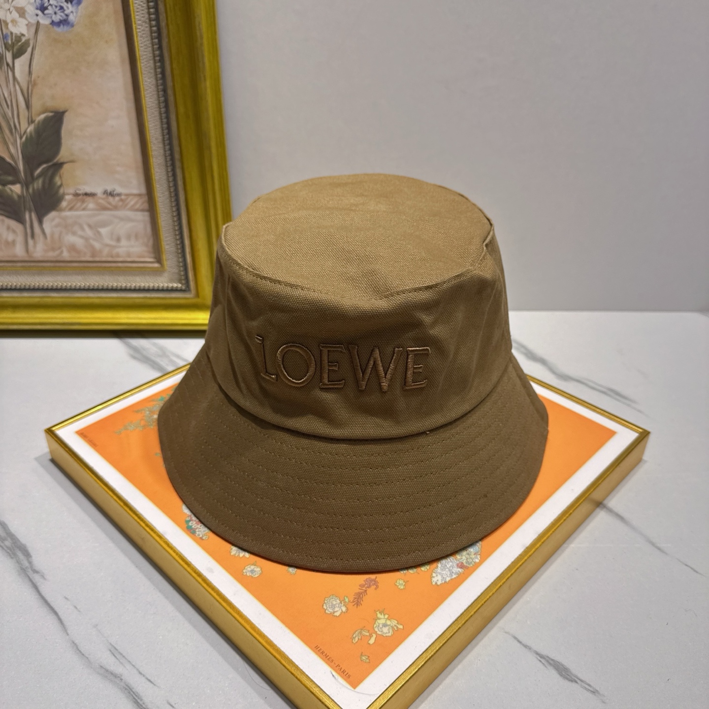 Loewe hat
