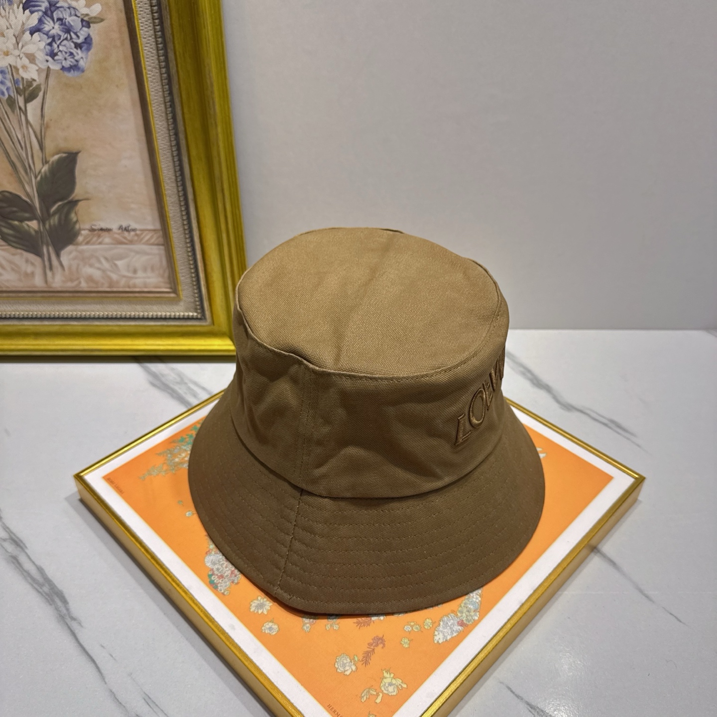 Loewe hat