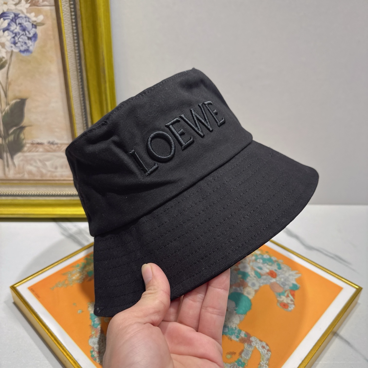 Loewe hat