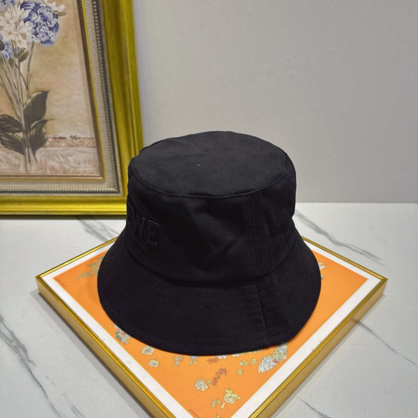 Loewe hat