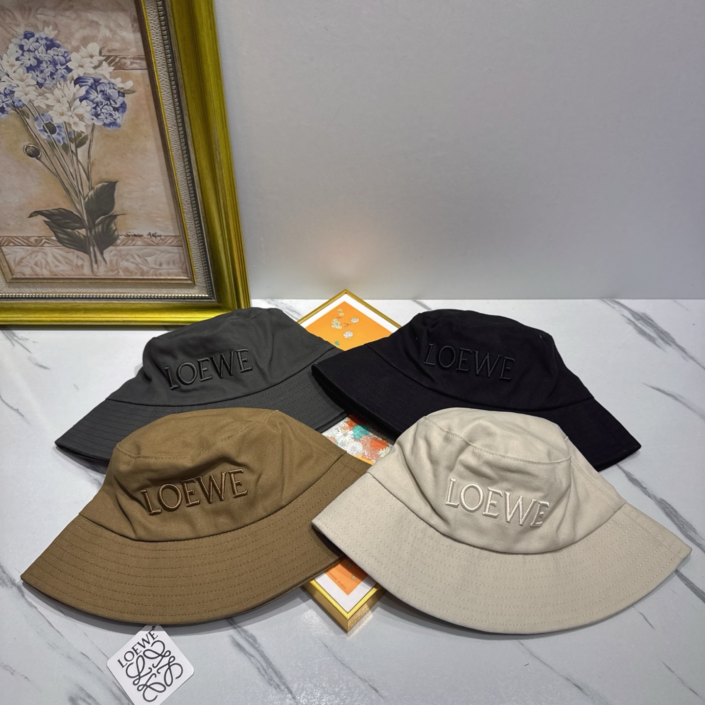 Loewe hat
