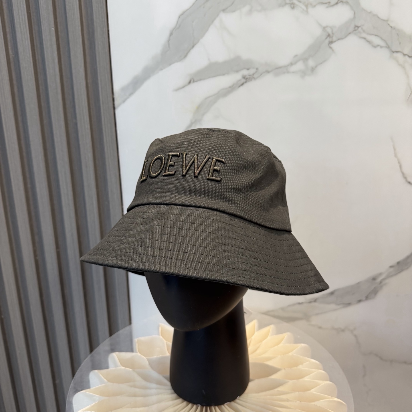 Loewe hat