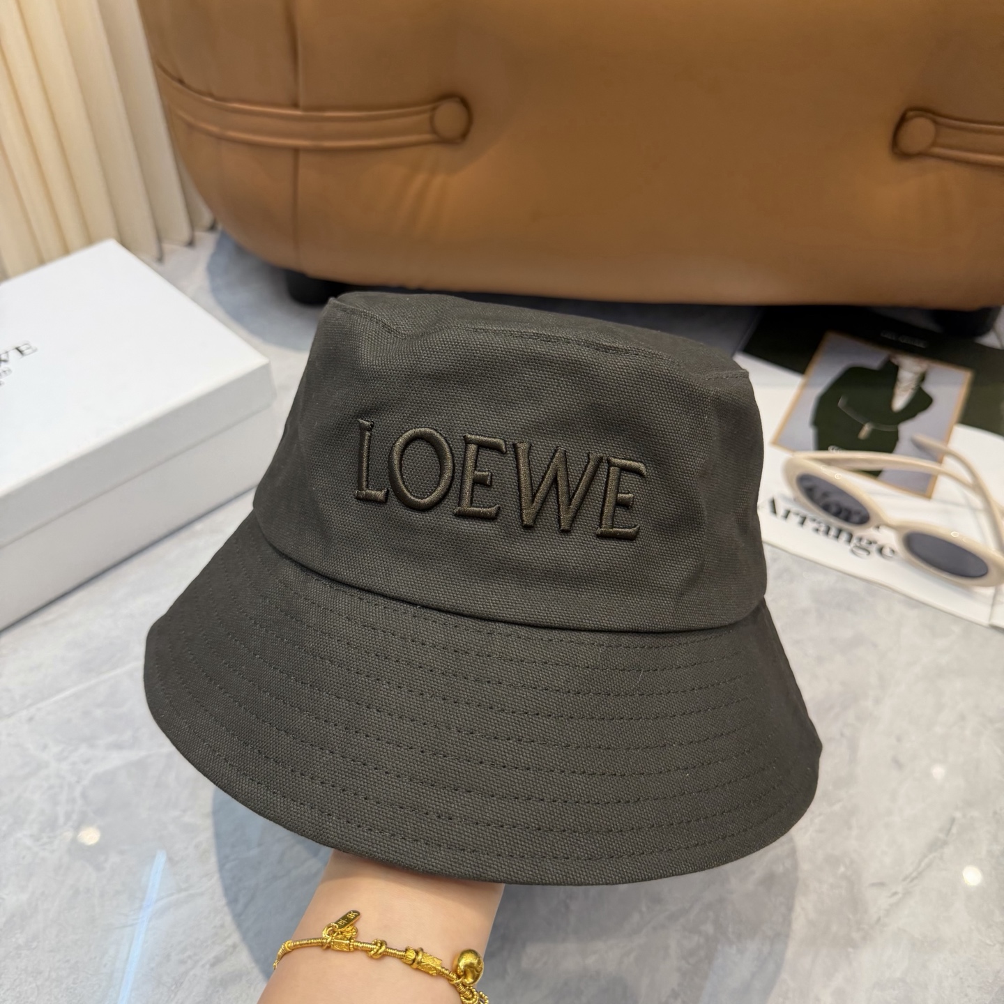 Loewe hat