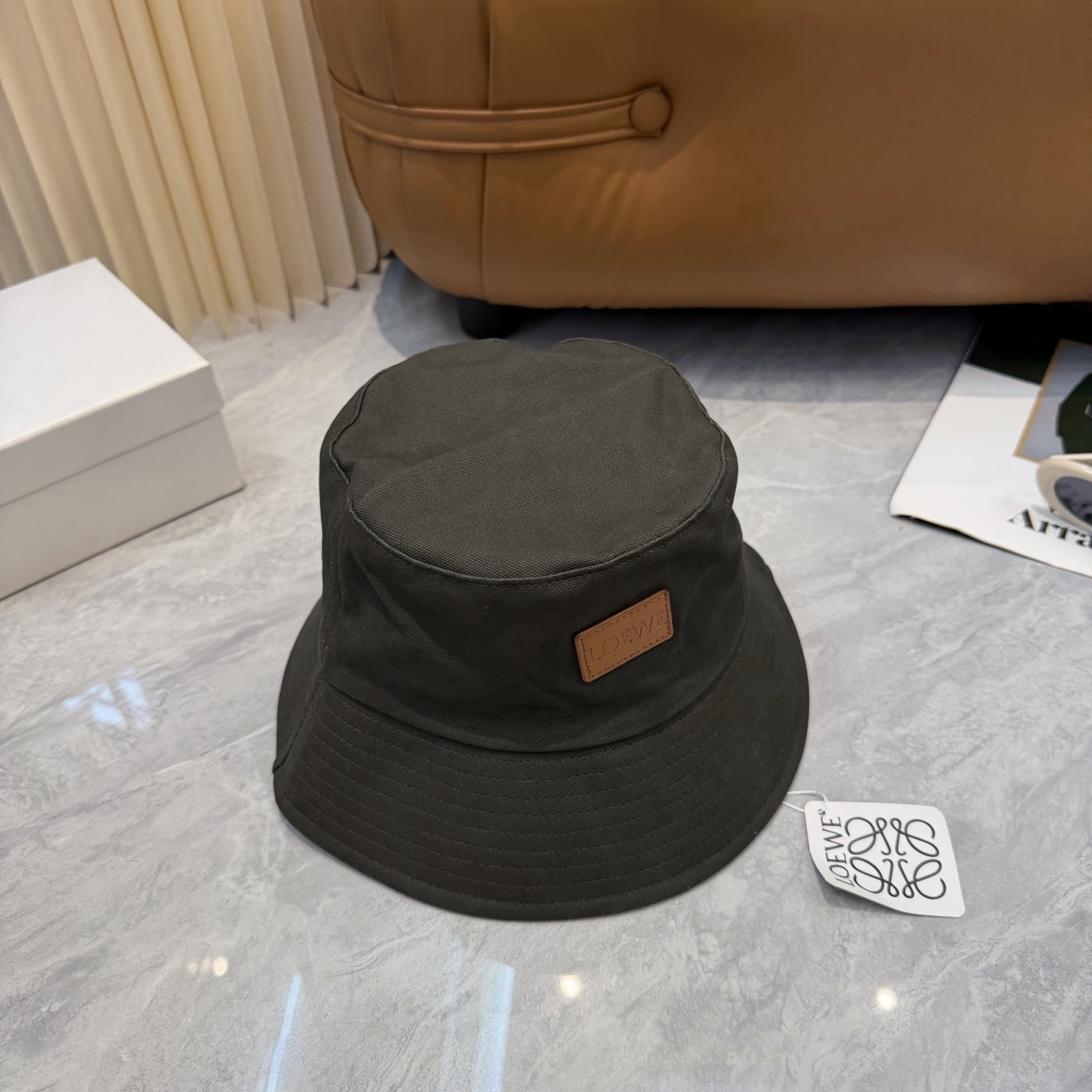 Loewe hat