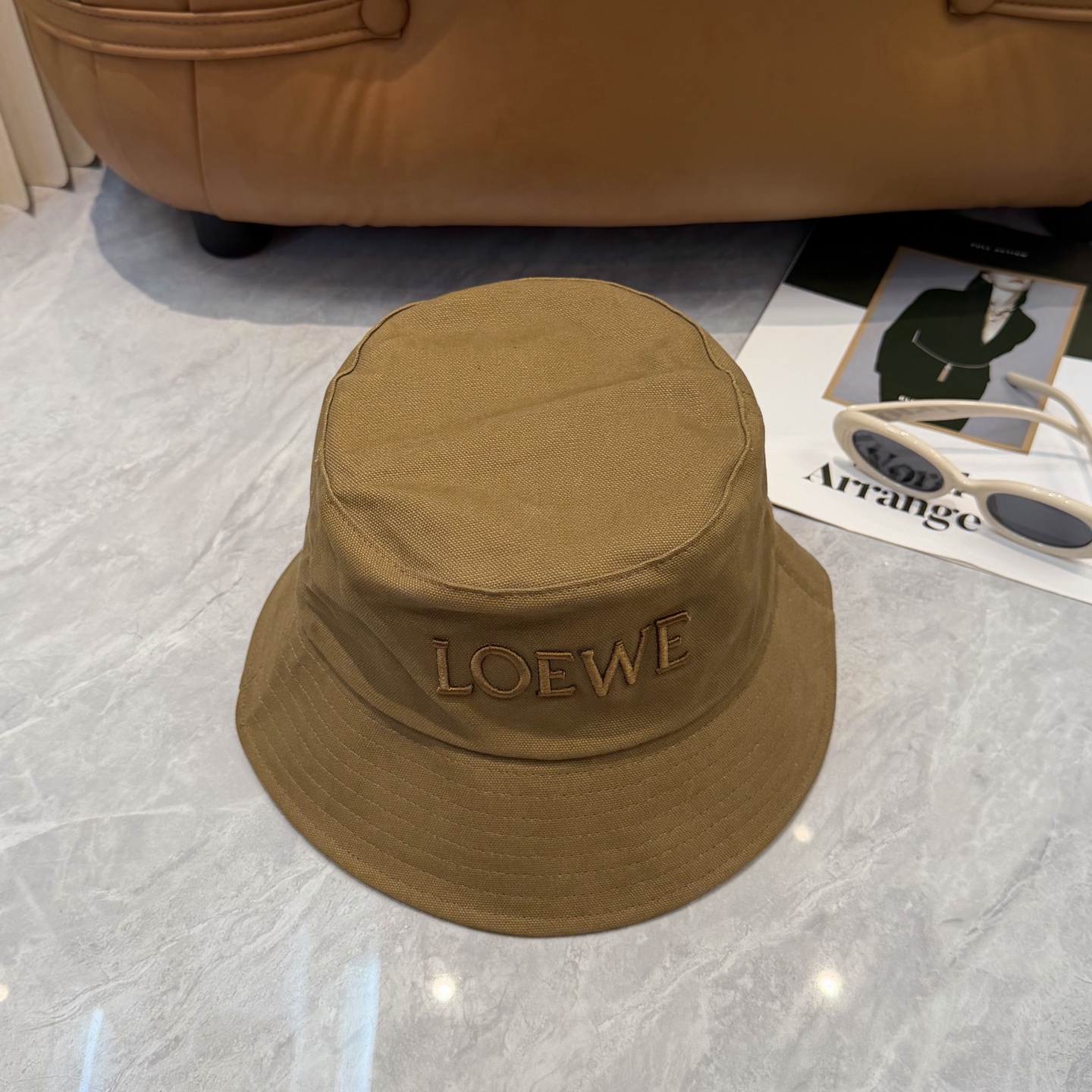Loewe hat