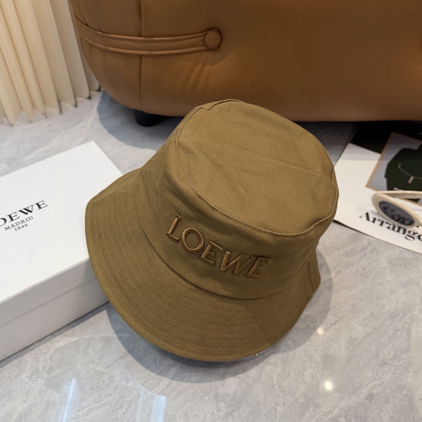 Loewe hat
